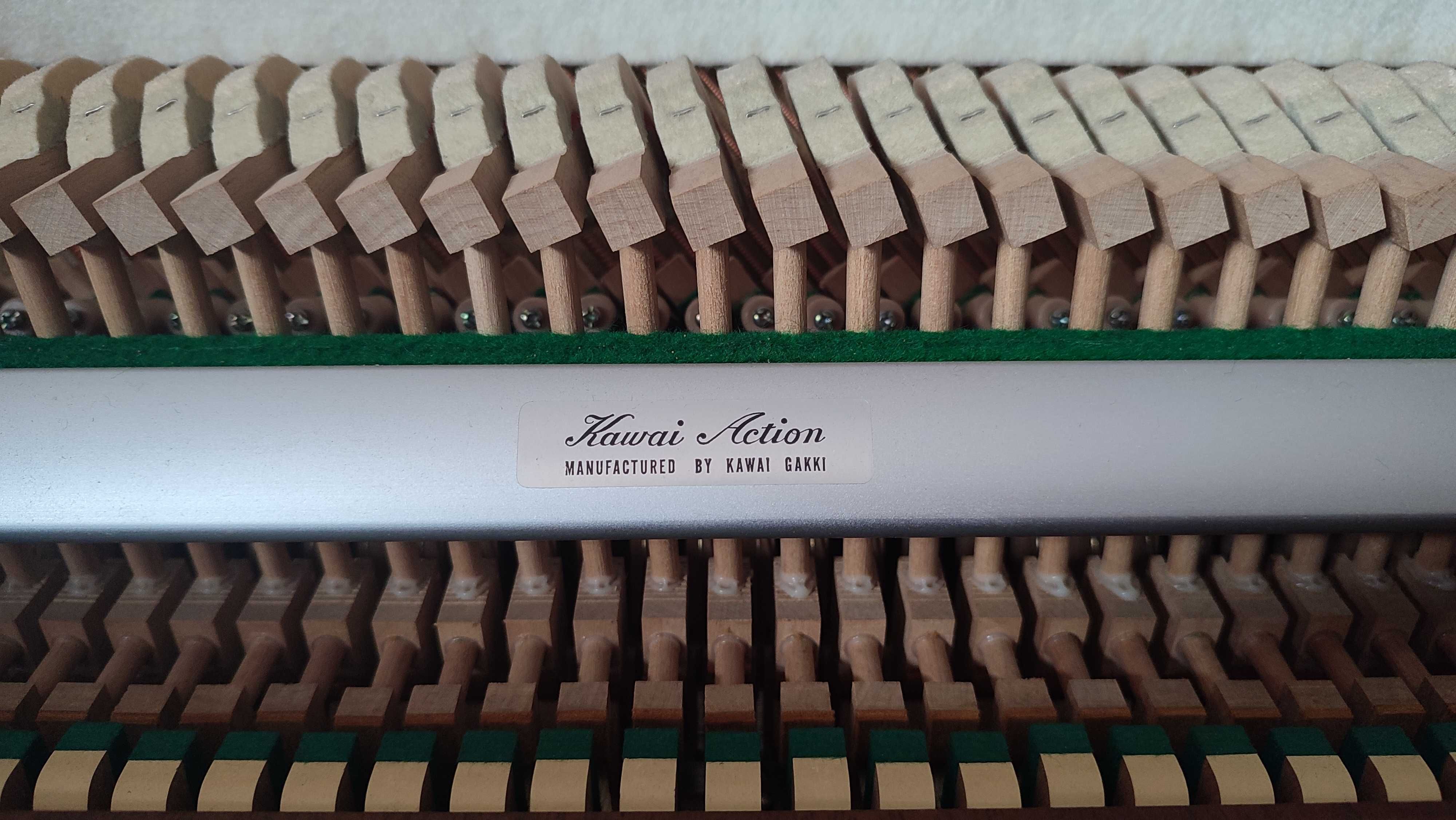 Piano acústico vertical Kawai