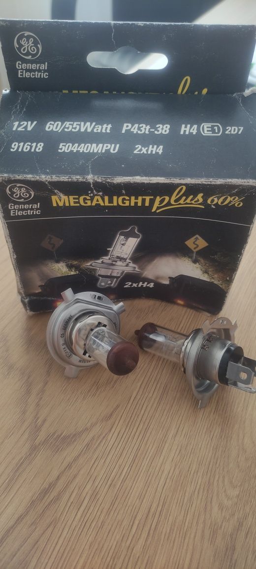 Лампа автомобільна H4 GE Megalight Plus