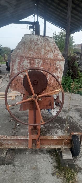 Бітономішалка для будівнивцтва