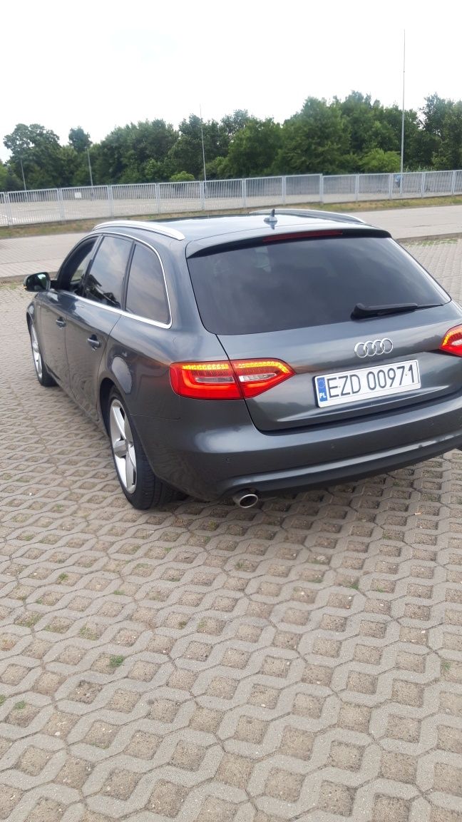 Audi A4B8 3.0TDi S-line