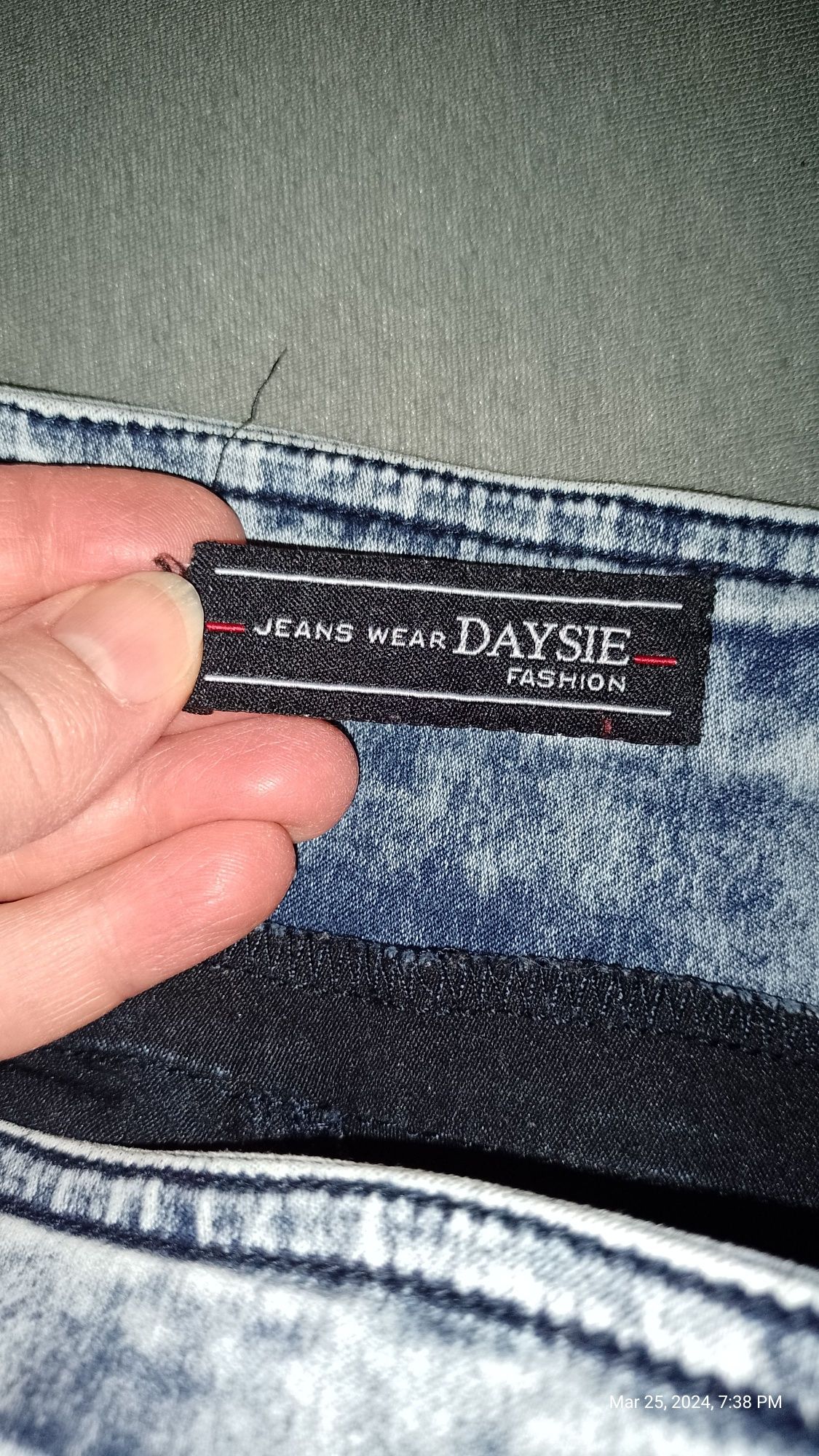 Spodnie jeansowe Daisy