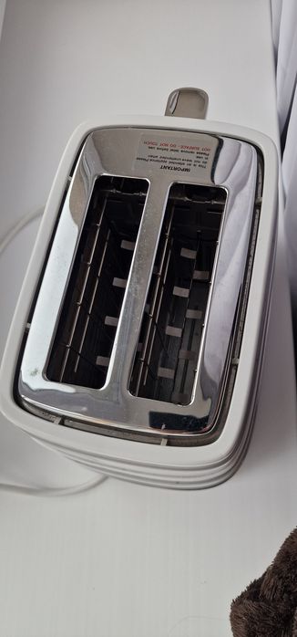 Продам тостер DeLonghi