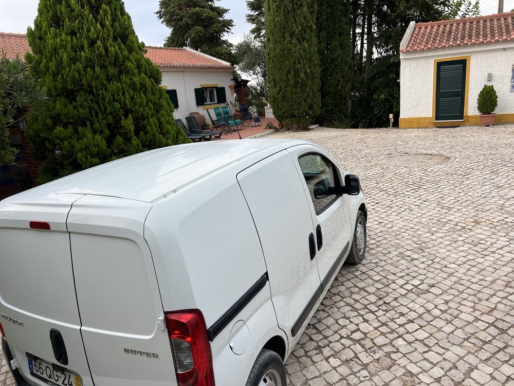 Carrinha Pegeout bapper