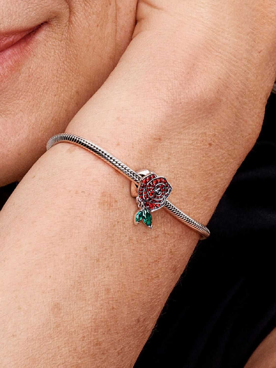 Pandora Charms Lśniąca róża w rozkwicie