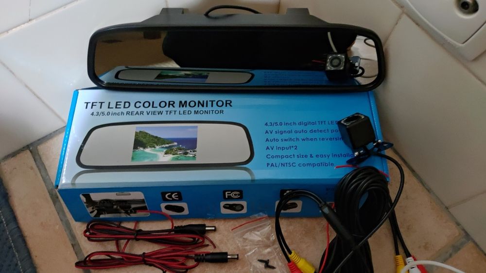 Câmera marcha-atrás + Espelho com Monitor Digital