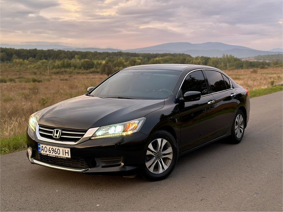 Honda Accord 2015 рік
