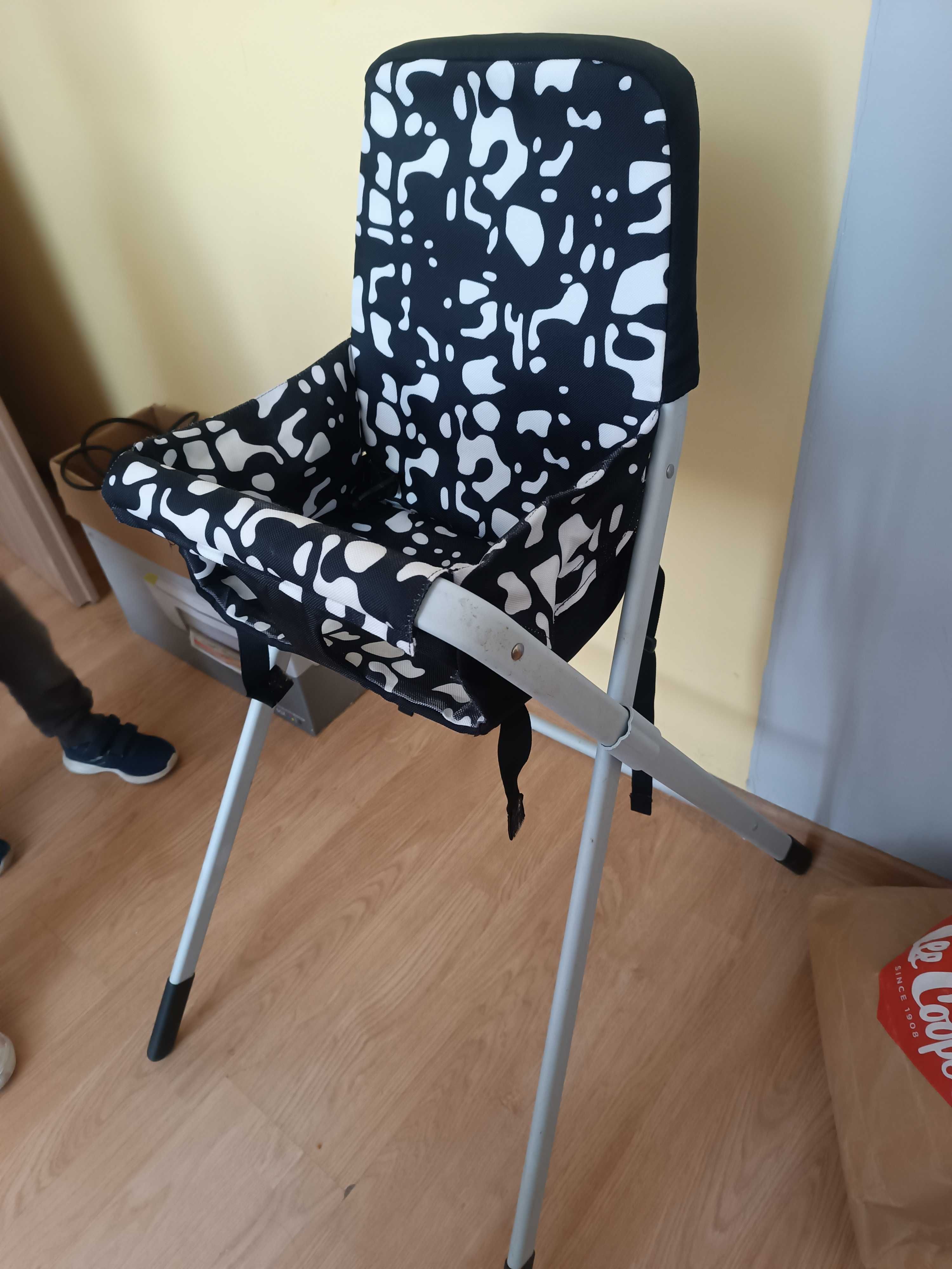 Krzesełko dostawne dla dziecka