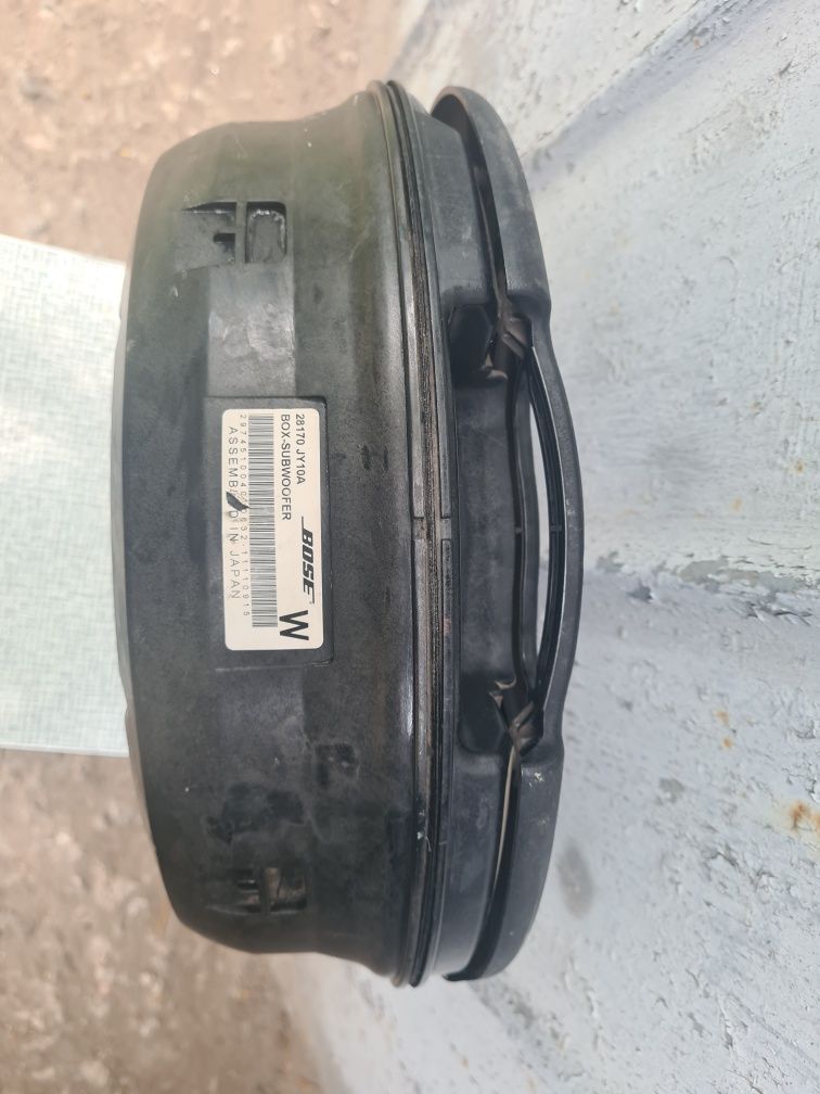 Продам оригинальный сабвуфер Bose для Рено Колеос