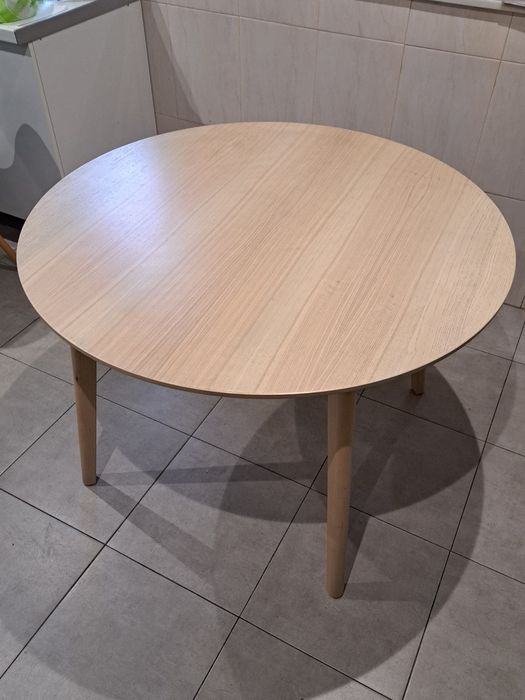 Mesa de cozinha  - como nova -