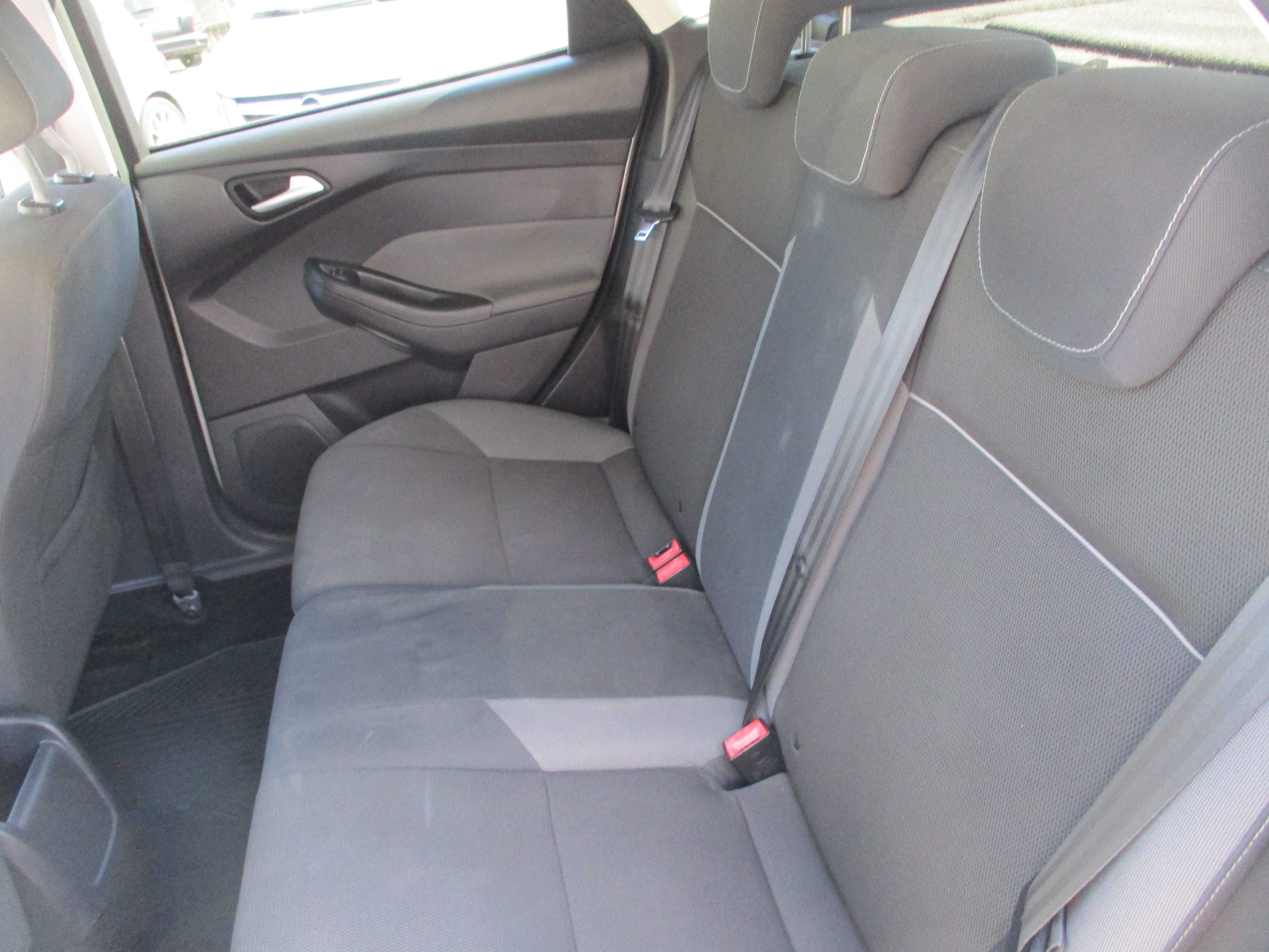 FORD FOCUS 1.6 TDCI COM REVISAO E GARANTIA