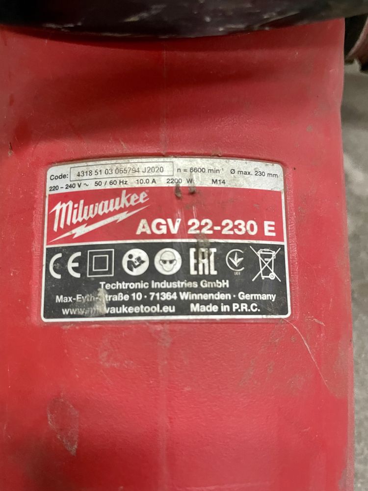 MILWAUKEE szlifierka AGV 22-230E.