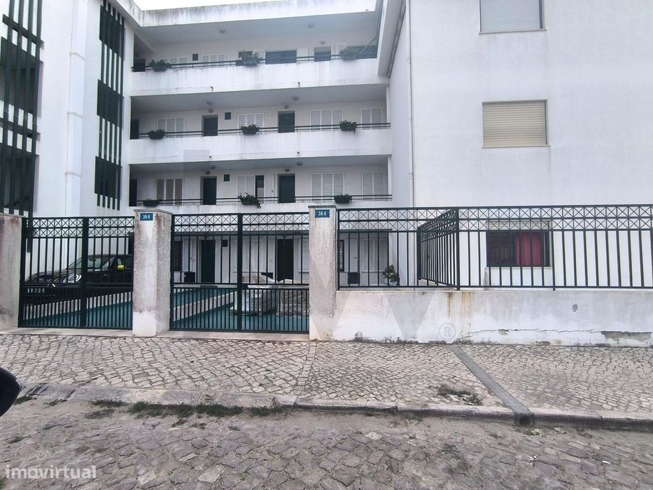 ️ Apartamento T2 disponível para arrendamento na Costa da Caparica