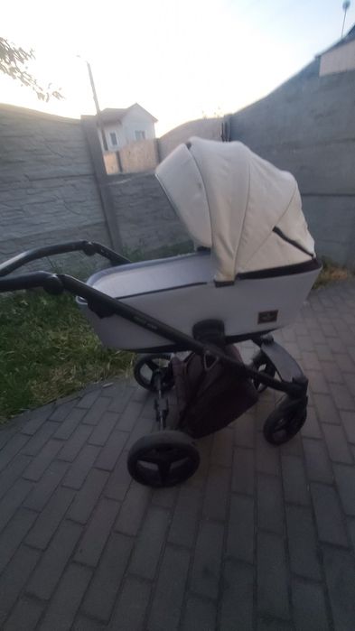Коляска 2 в 1 в гарному стані