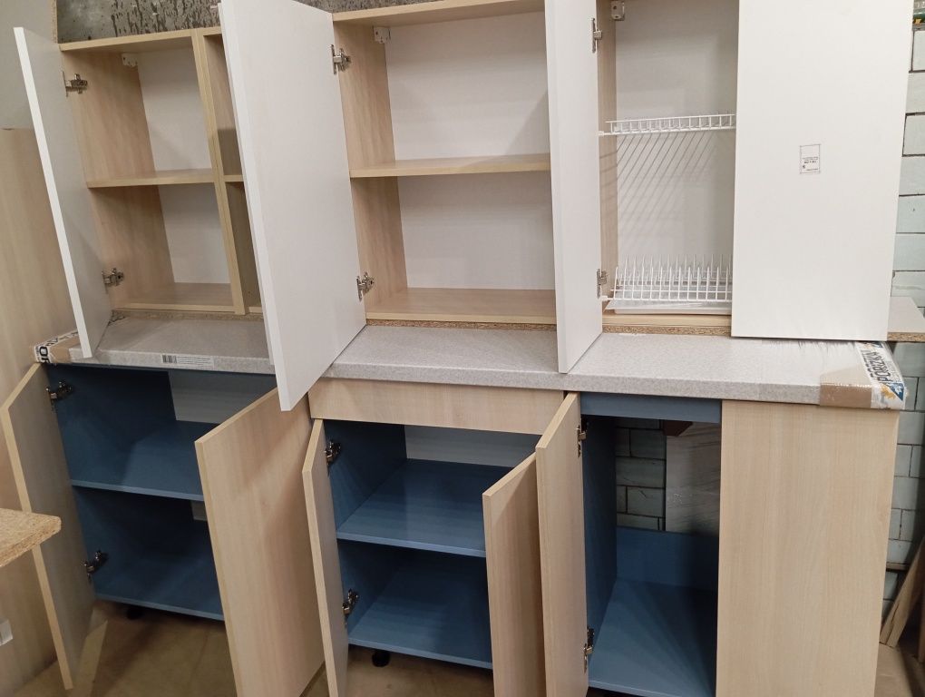 Продам новую кухню
