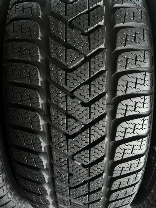 215/55/18 R18 Pirelli Scorpion Winter 4шт зима