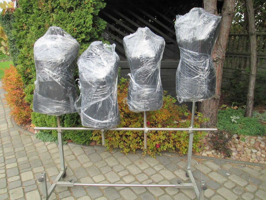 Manekin damski czarny