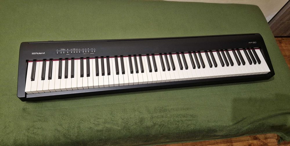 Pianino Roland FP30