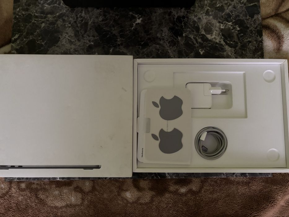 MacBook Air13 chipM3 8/512 GB ssd