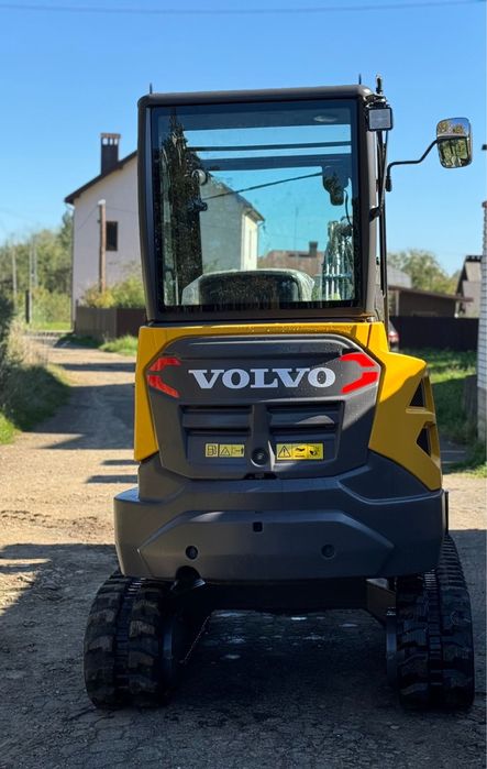Volvo ec27D новий тільки 2 мотогодини