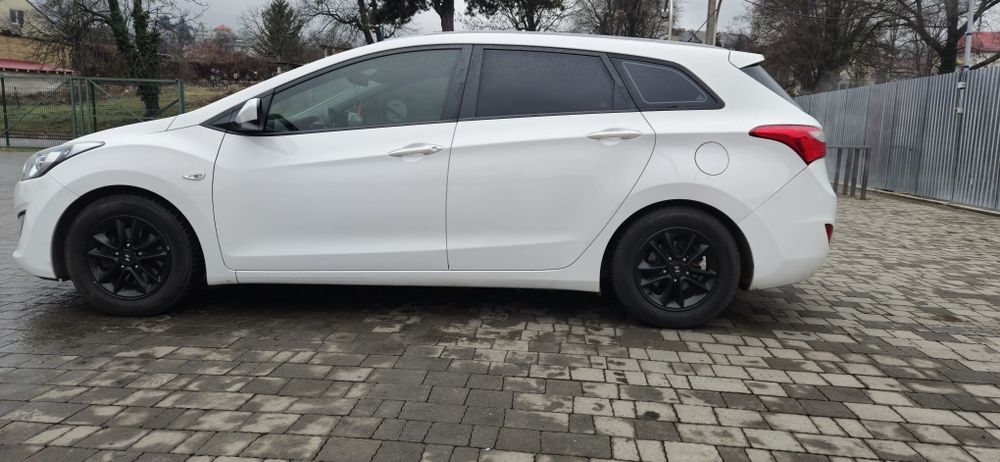 Hyundai i30 SW/МT(130к.с) 2012рік 1.6 бензин