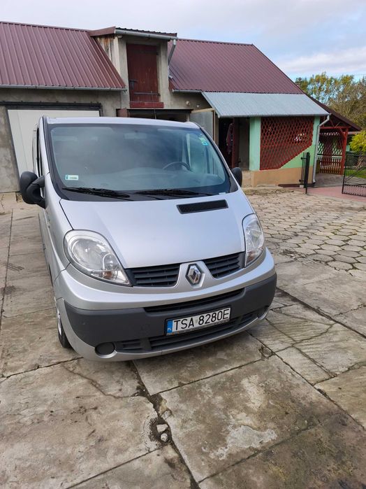 Renault Trafic Long 9 osób Passenger 2.0 dci