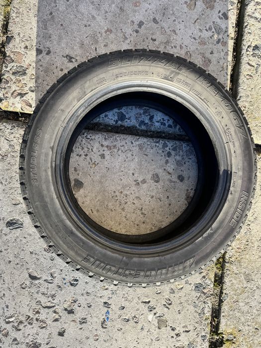 Шини Bridgestone Blizzak Revo GZ 205/55 R16