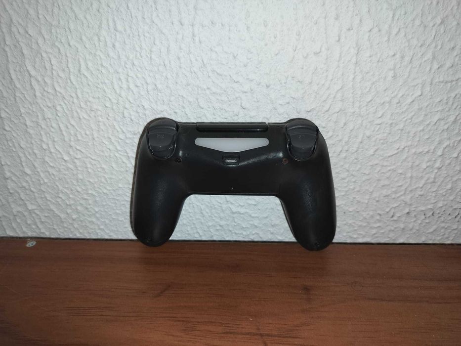 Comando PlayStation 4 não original para peças