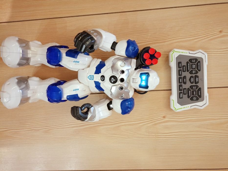 RRobot zdalnie sterowany na ładowanie
