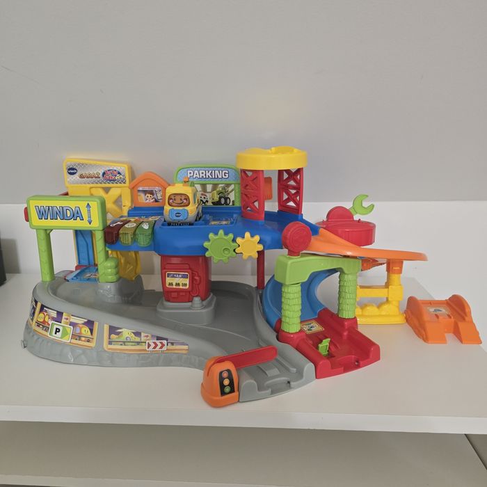 garaż vtech tut tut dla dziecka kompletny