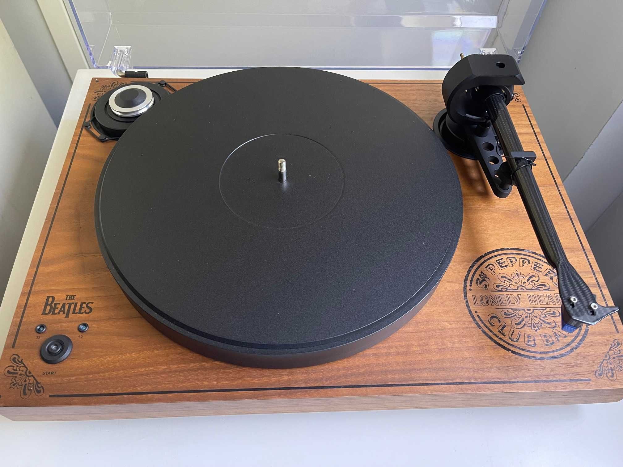Gira-discos Pro-ject 33/45 rpm, modelo 2Xperience, Beatles