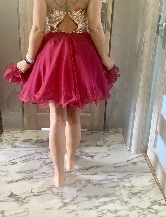 Sukienka zdobiona cudo