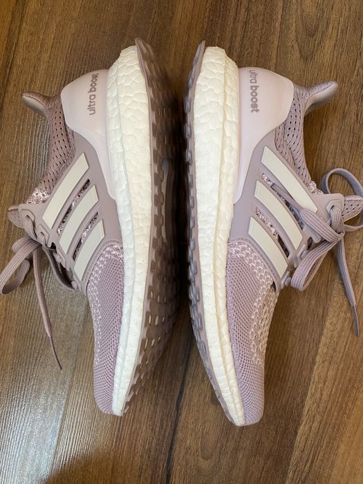 Жіночі кросівки Adidas Ultraboost