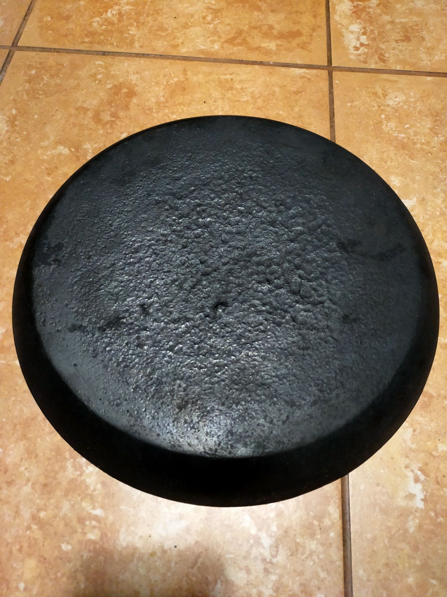 Чавунна сковорідка (пательня)