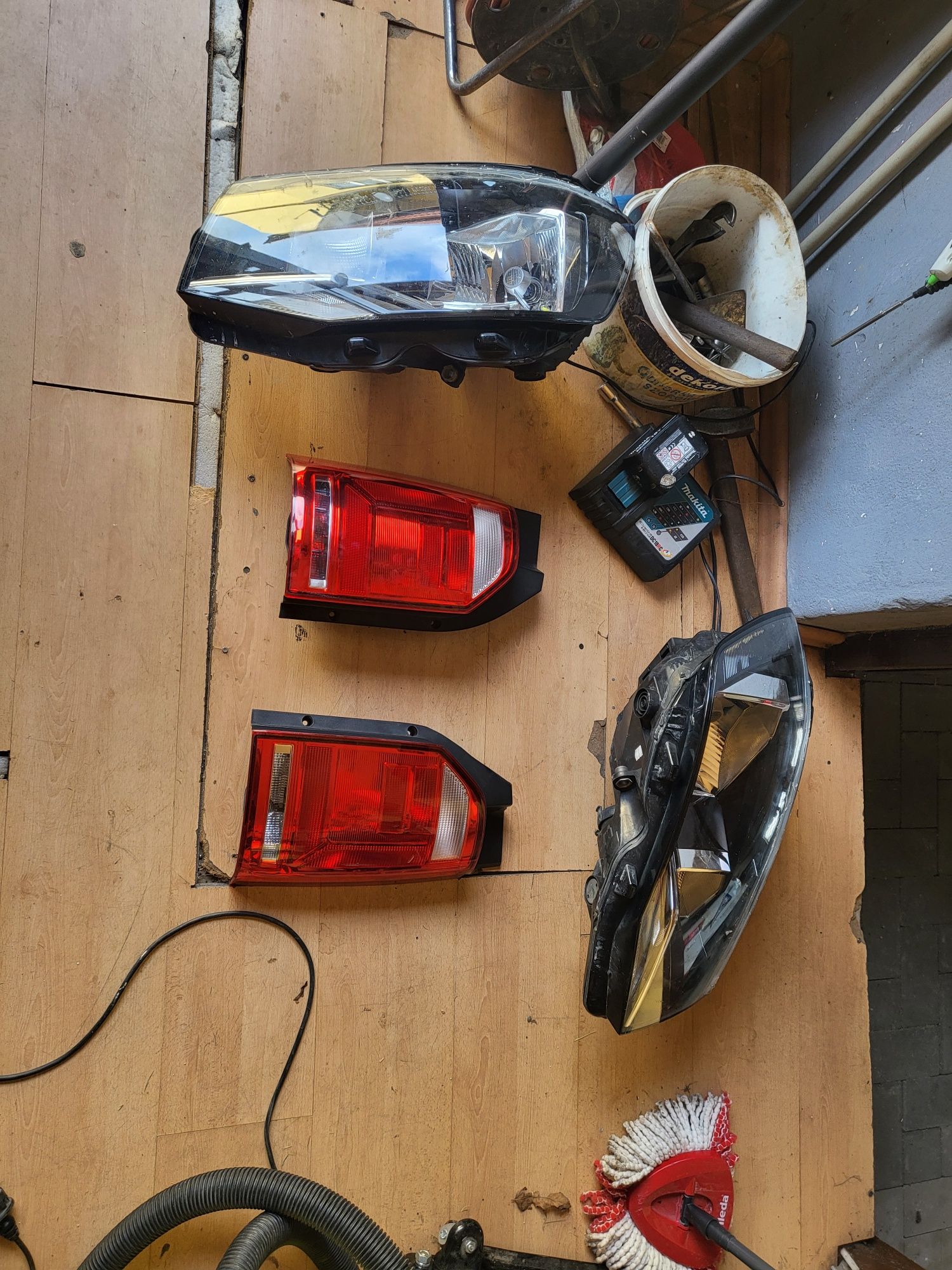 Lampy przód tył transporter t6