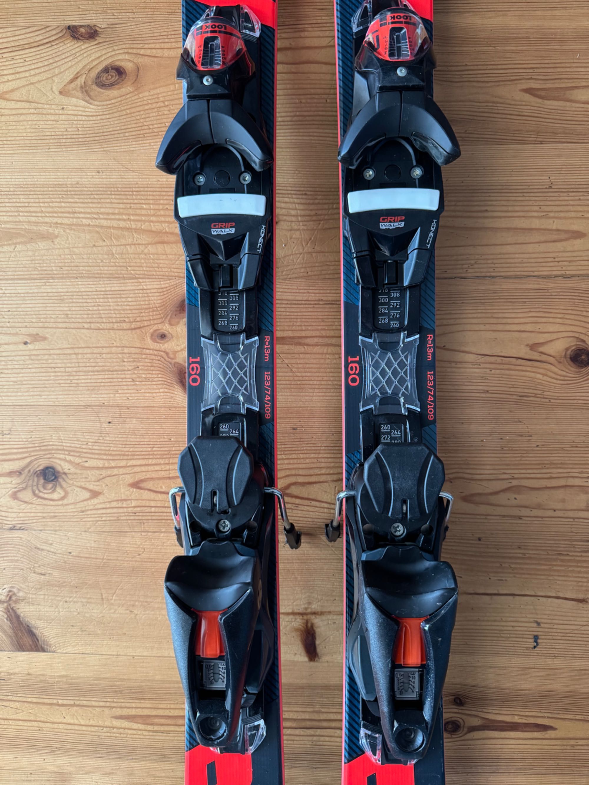 Rossignol React R8 TI Narty Zjazdowe + NX 12 Konect GW