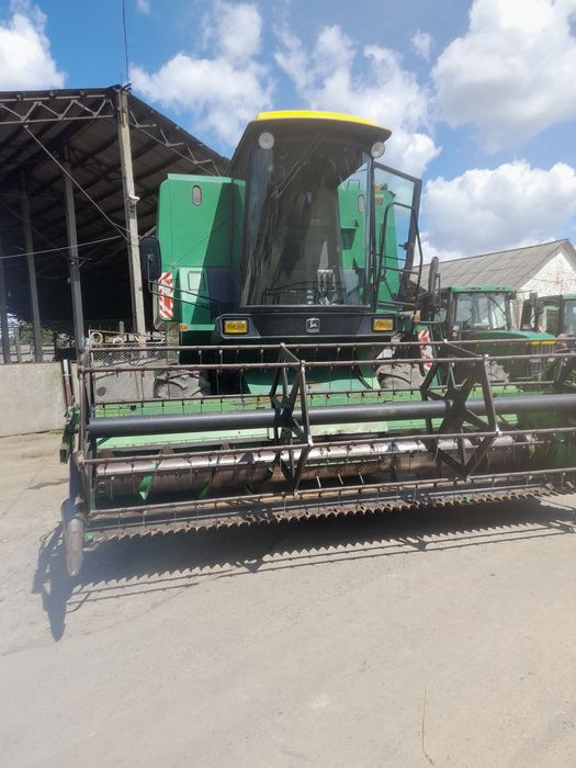 Комбайн зернозбиральний john deere 1072..6410..6900