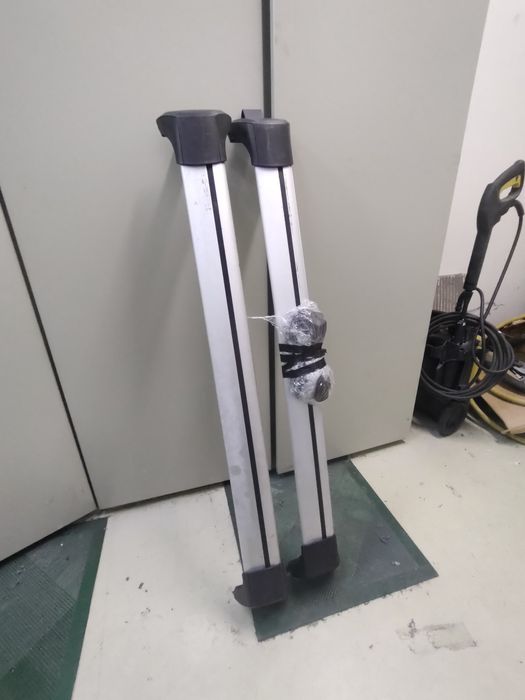 Продам багажник на гладкую крышу Whispbar