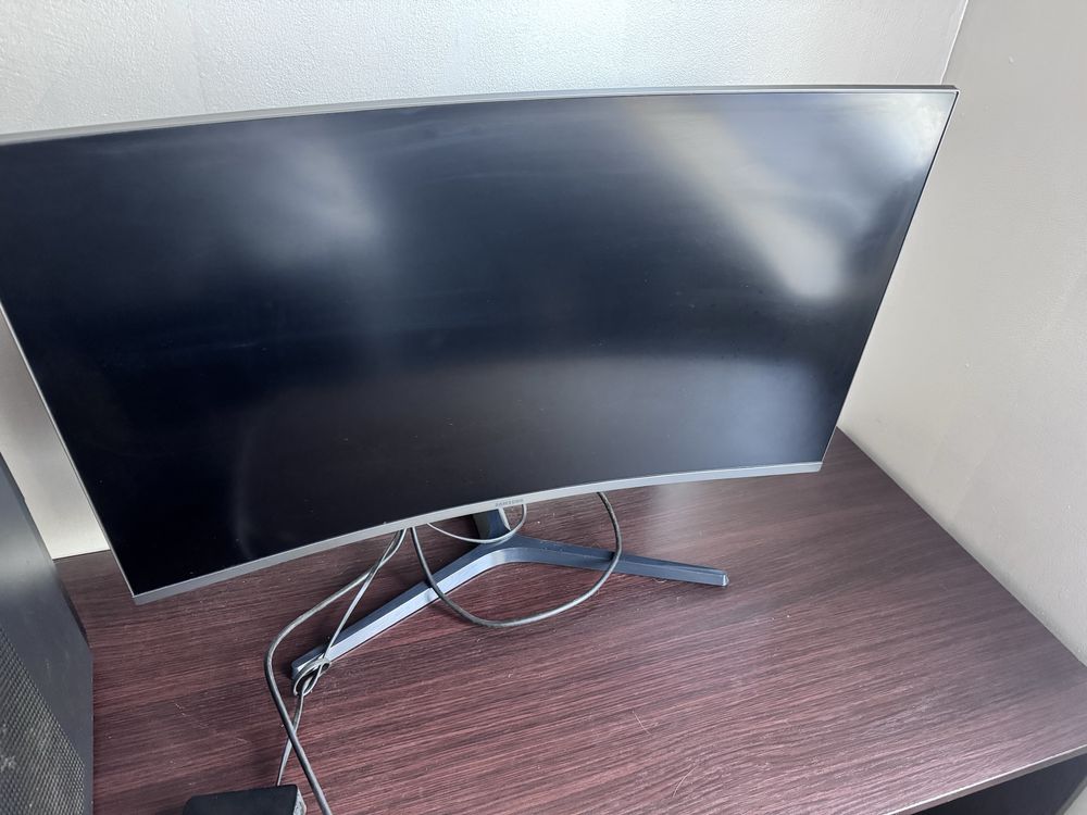 Samsung Curved 32’’ 144hz