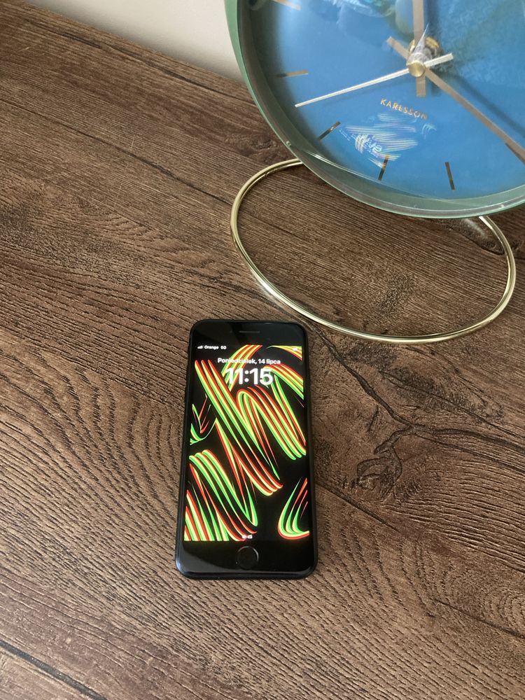 Sprzedam iPhone SE 2022 – idealny stan, okazja