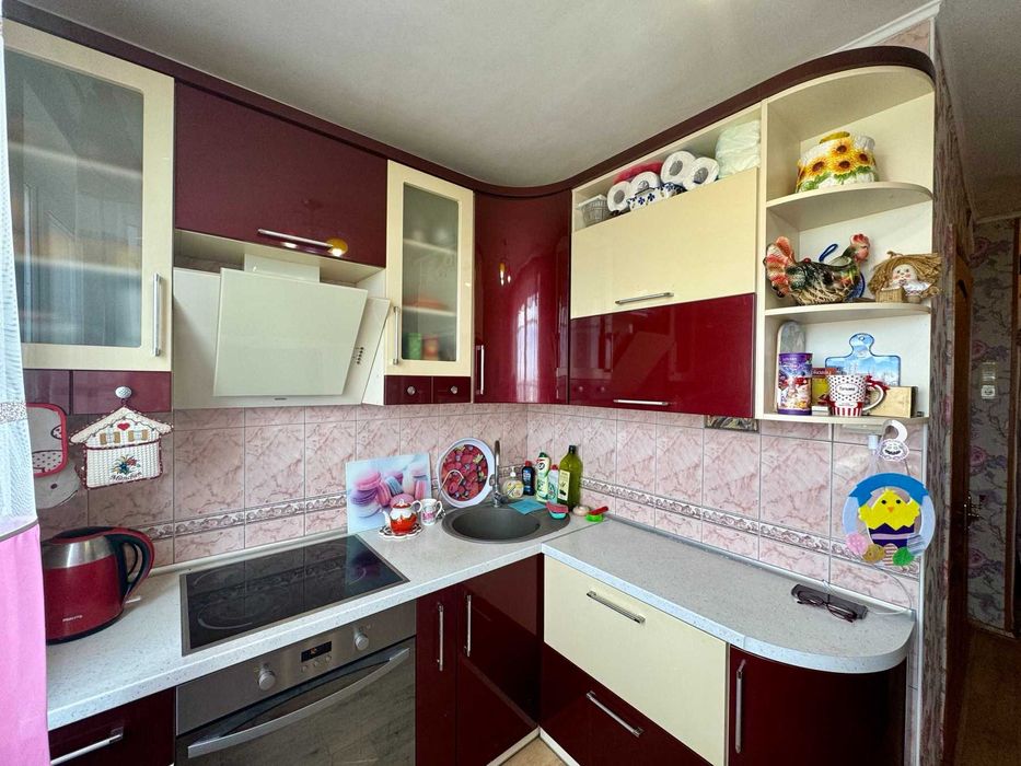 Продам недорого отличную 3х ком.квартиру в шикарном районе, Алексеевка