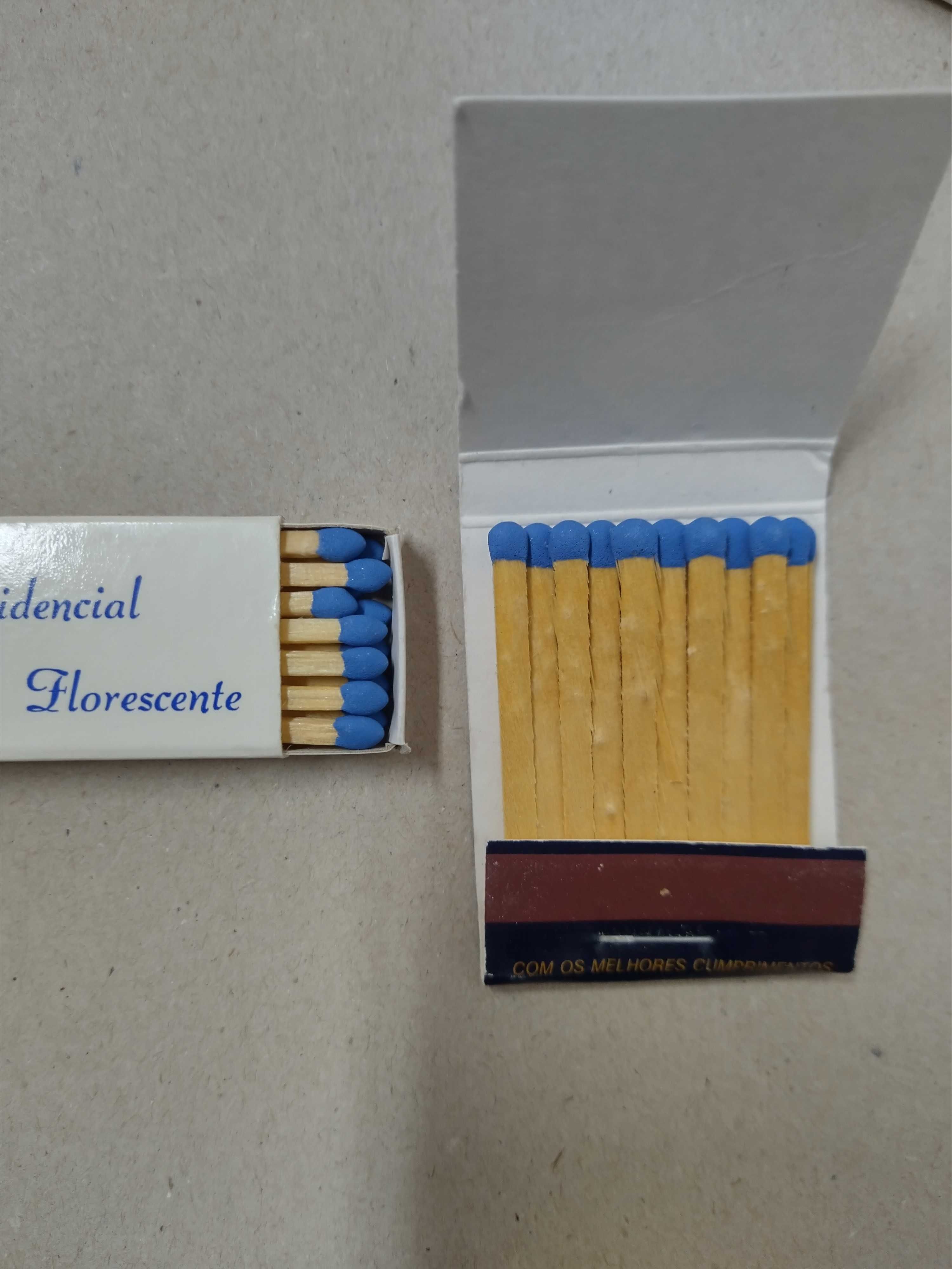 carteiras de fósforos
