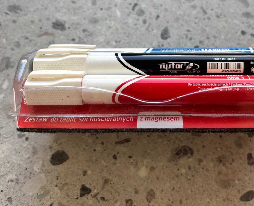 Markery flamastry do białej tablicy 4 szt. i gąbka z magnesem