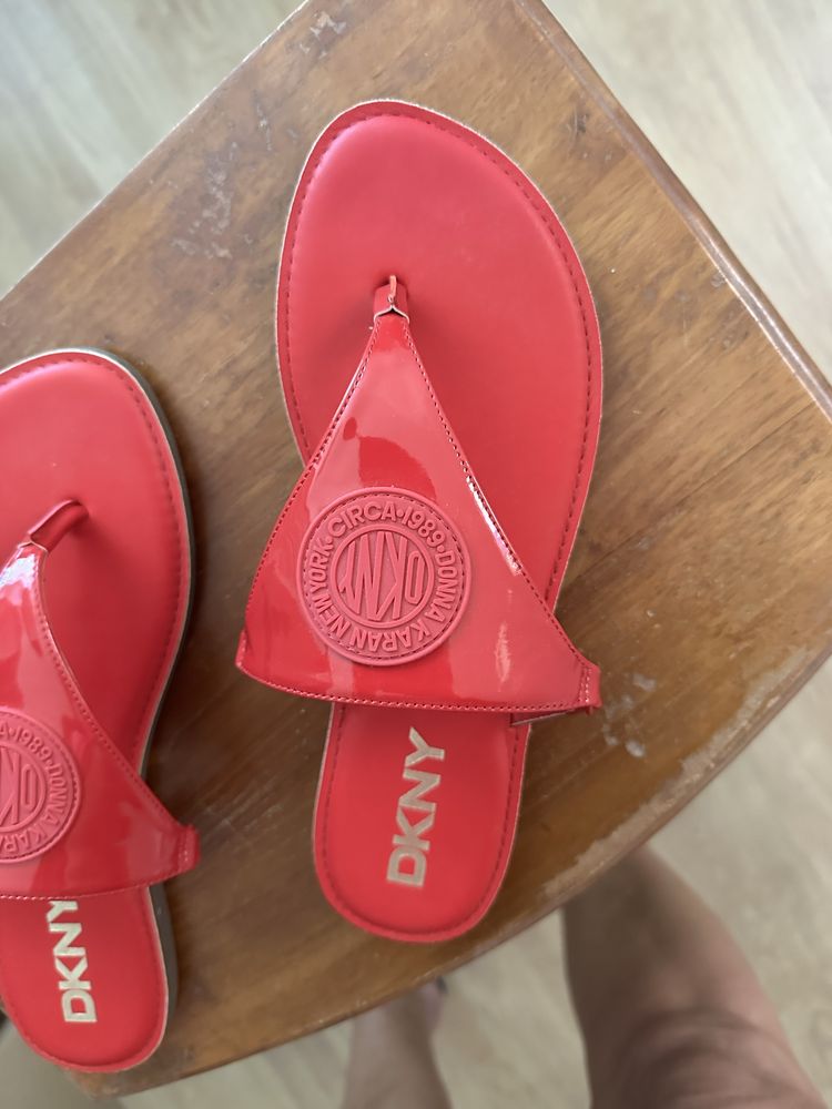 Klapki japonki DKNY