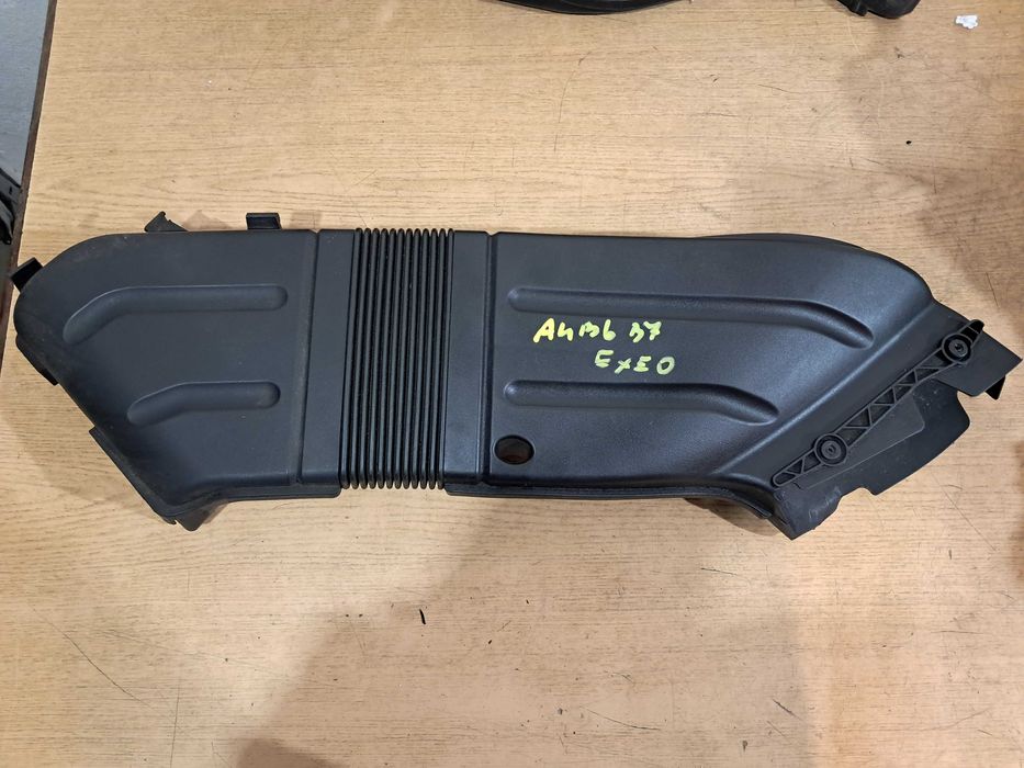 AUDI A4 B7 Seat EXEO dolot prowadnica wlot kierownica powietrza