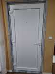 Porta exterior PVC modelo Sevilha