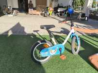 Bicicleta infantil com rodinhas