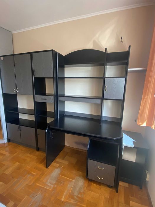 zestaw mebli młodzieżowych – biurko + regały + kontener