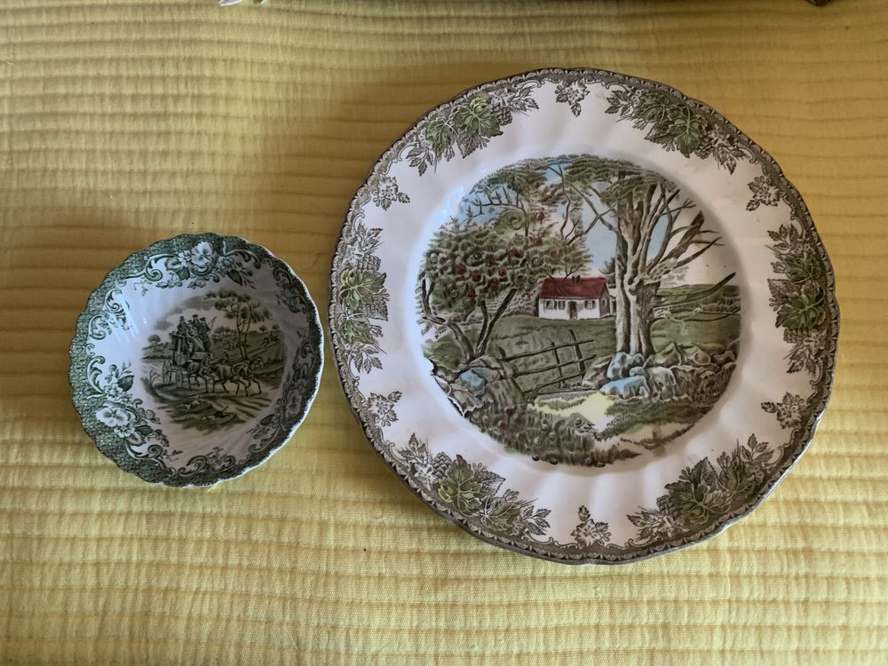 Pratos de porcelana inglesa