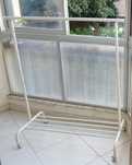 Suporte para cabides (usado)