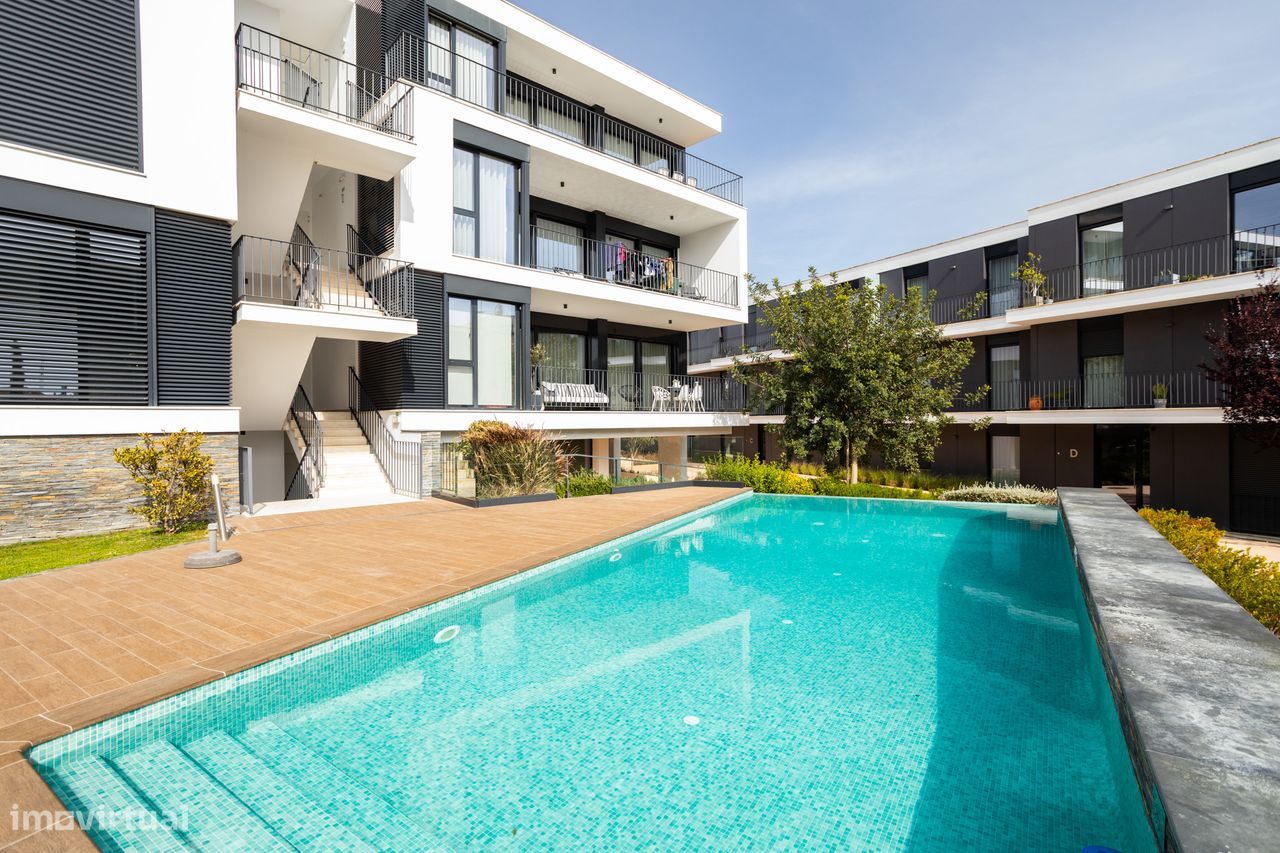 Apartamento T4 no Condomínio VILLA ROMÃO em Carnaxide